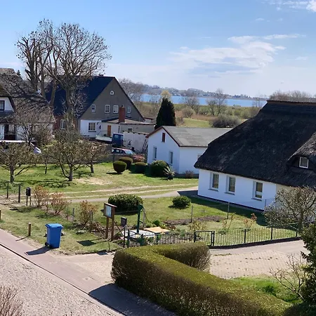 Prázdninový dům Ferienhaus Ms Fischerhus Im Ostseebad Moenchgut