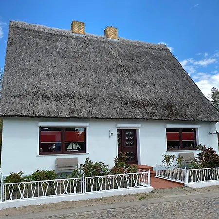 Ferienhaus Ms Fischerhus Im Ostseebad Moenchgut